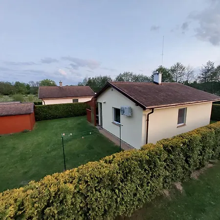 Vakantiehuis Dom Rozany Caloroczny Ogrzewany Na Wiejskiej 5