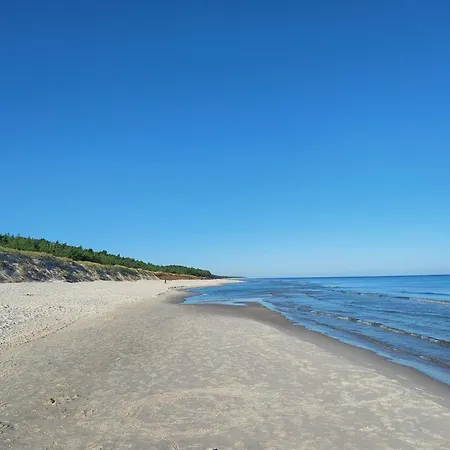 Vakantiehuis Dom Rozany Caloroczny Ogrzewany Na Wiejskiej 5 Lubiatowo (Pomerania)