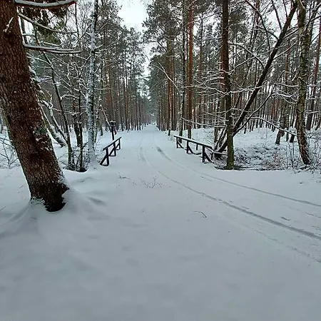Vakantiehuis Dom Rozany Caloroczny Ogrzewany Na Wiejskiej 5 Lubiatowo (Pomerania)