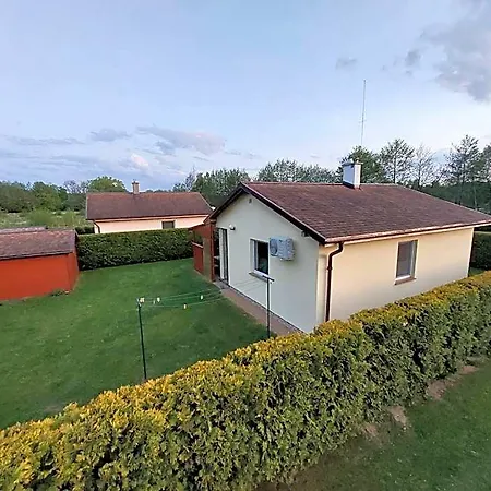 Różany Na Wiejskiej * Lubiatowo (Pomerania)