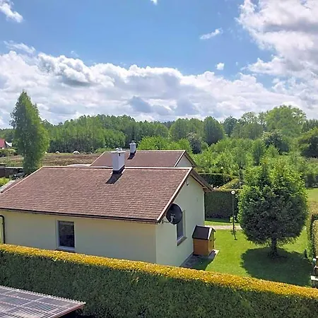 Różany Na Wiejskiej * Lubiatowo (Pomerania)