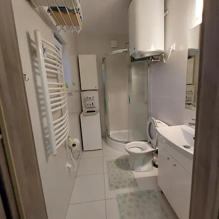 Dom Rozany Caloroczny Ogrzewany Na Wiejskiej 5 *