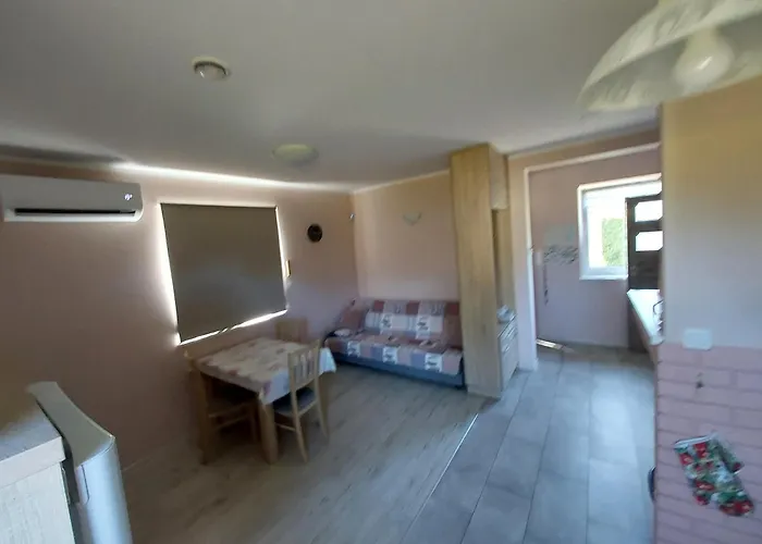 Rozany Na Wiejskiej Lubiatowo (Pomerania)